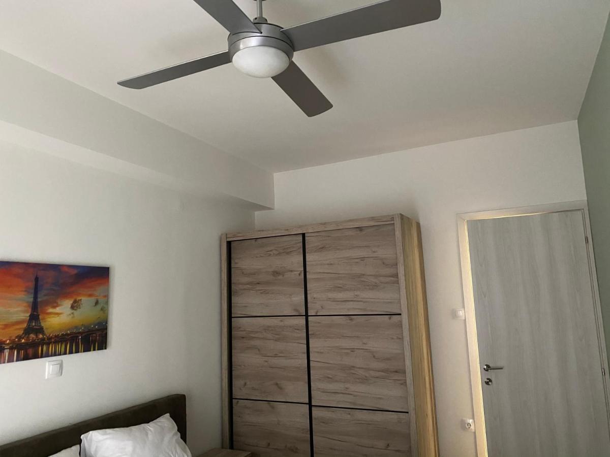 Great Alexander Street, Larisa Apartment ภายนอก รูปภาพ