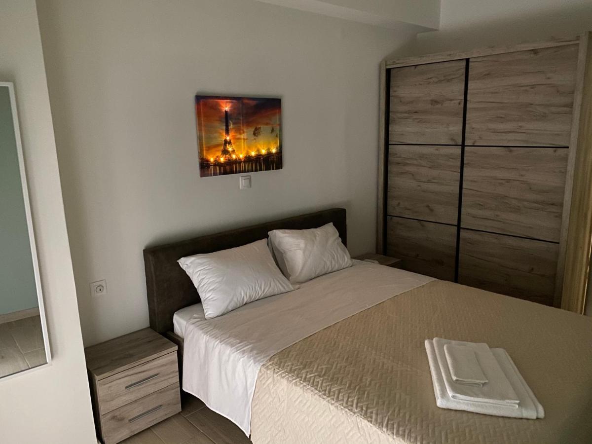 Great Alexander Street, Larisa Apartment ภายนอก รูปภาพ