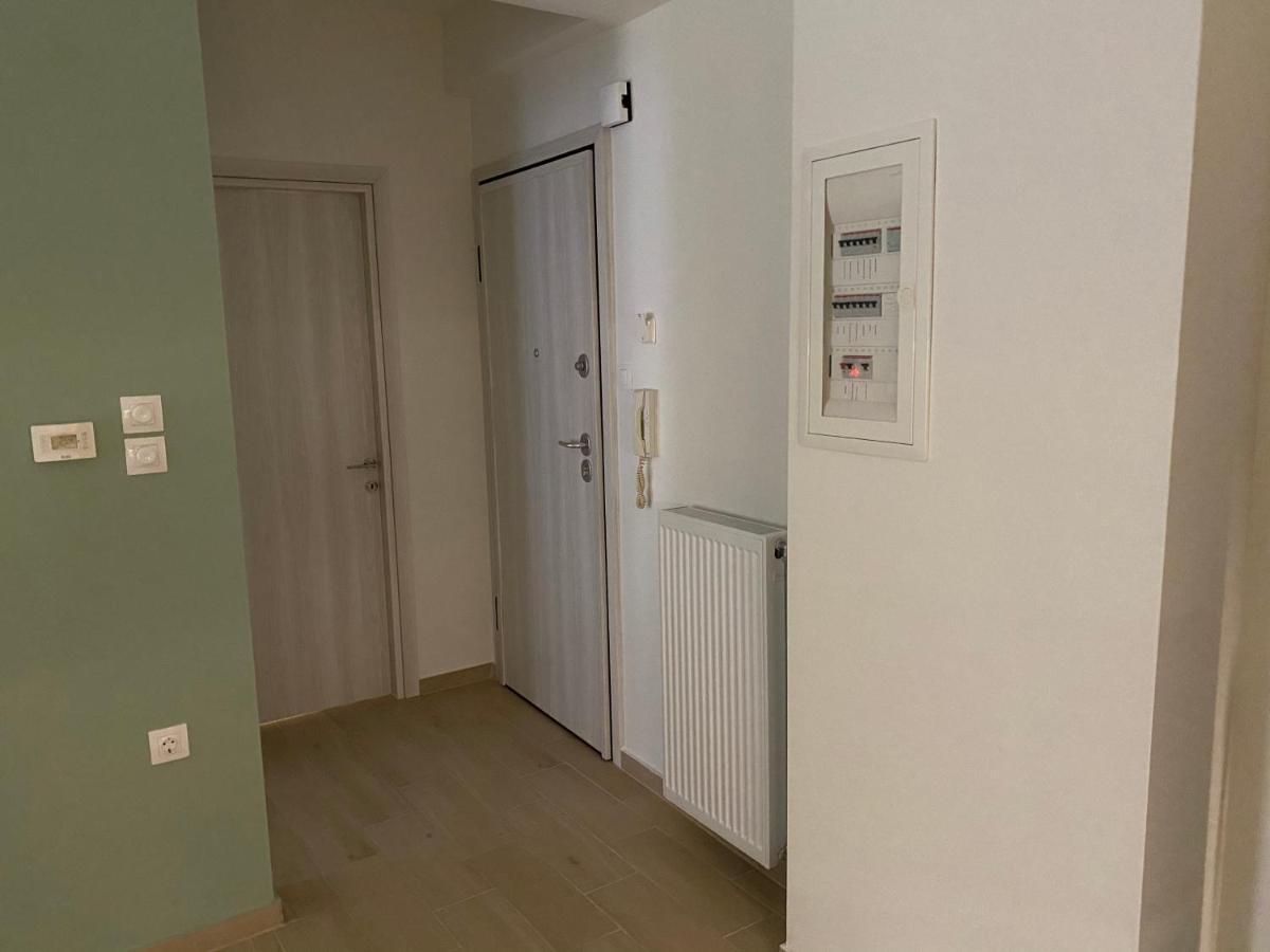 Great Alexander Street, Larisa Apartment ภายนอก รูปภาพ